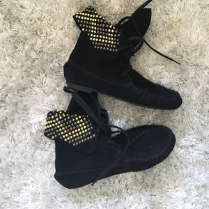 Steve Madden high top Moccasins