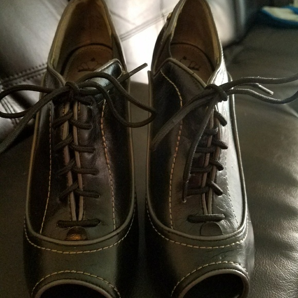 Fergalicious high heel shoes - Picture 2 of 3