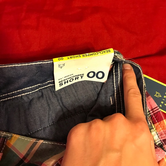 Shorts - Picture 3 of 6