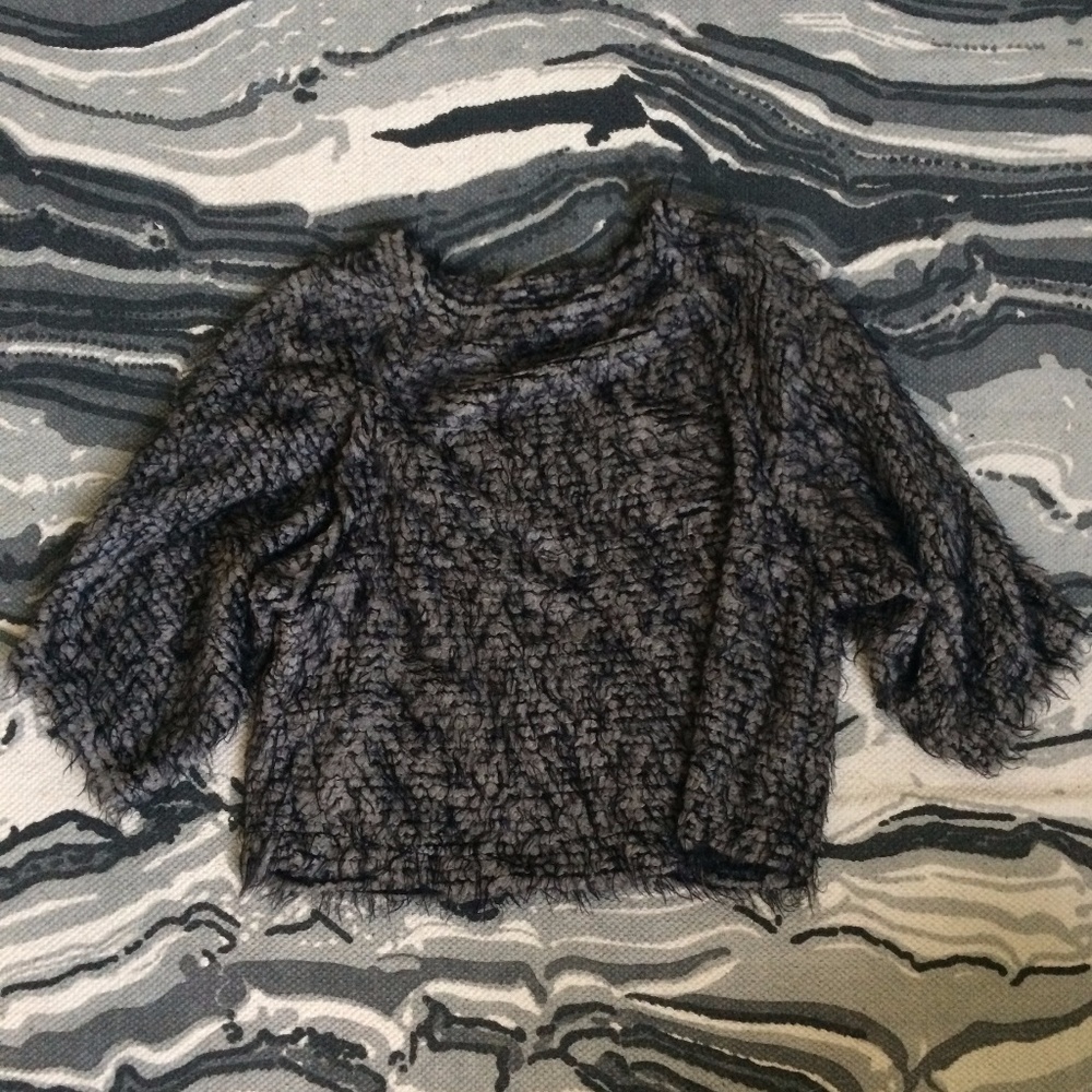 Elvi Black Tan Fuzzy crop shirt OS