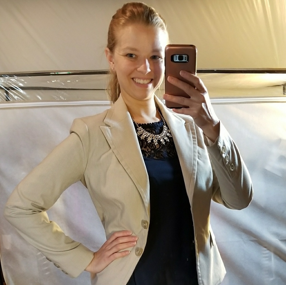 Meet your Posher, Becky