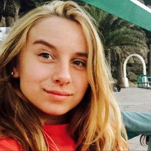 Meet your Posher, Gabrielle