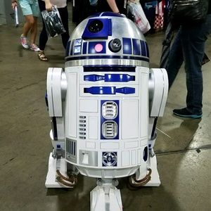 Meet your Posher, Denise