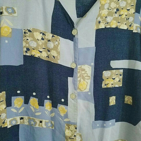 Vintage Jigsaw Blouse 🌹 - Picture 3 of 4