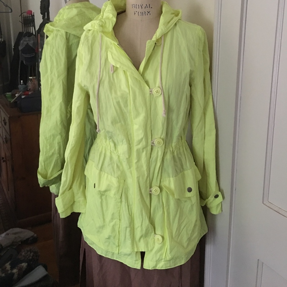 New Without tags cute neon Gap rain coat!
