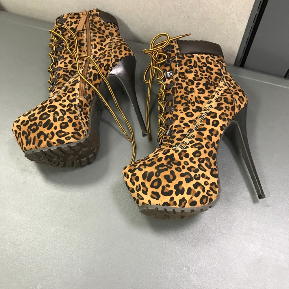 Ankle booties