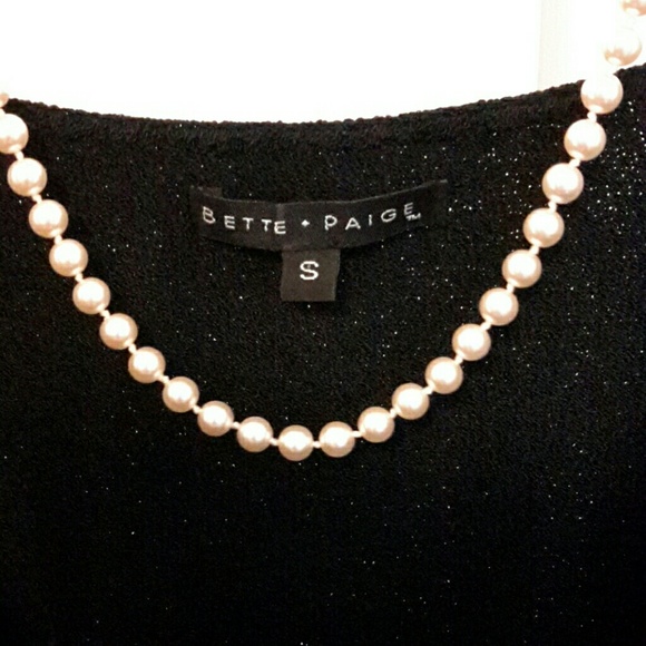 Betty Paige stylish black top, M - Picture 3 of 4