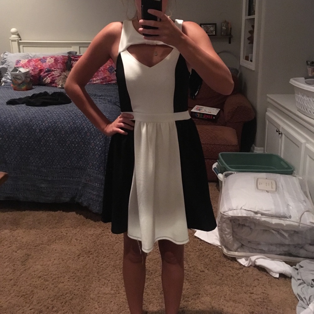 Macy's black and white dress