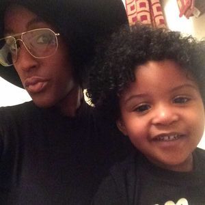 Meet your Posher, Sade