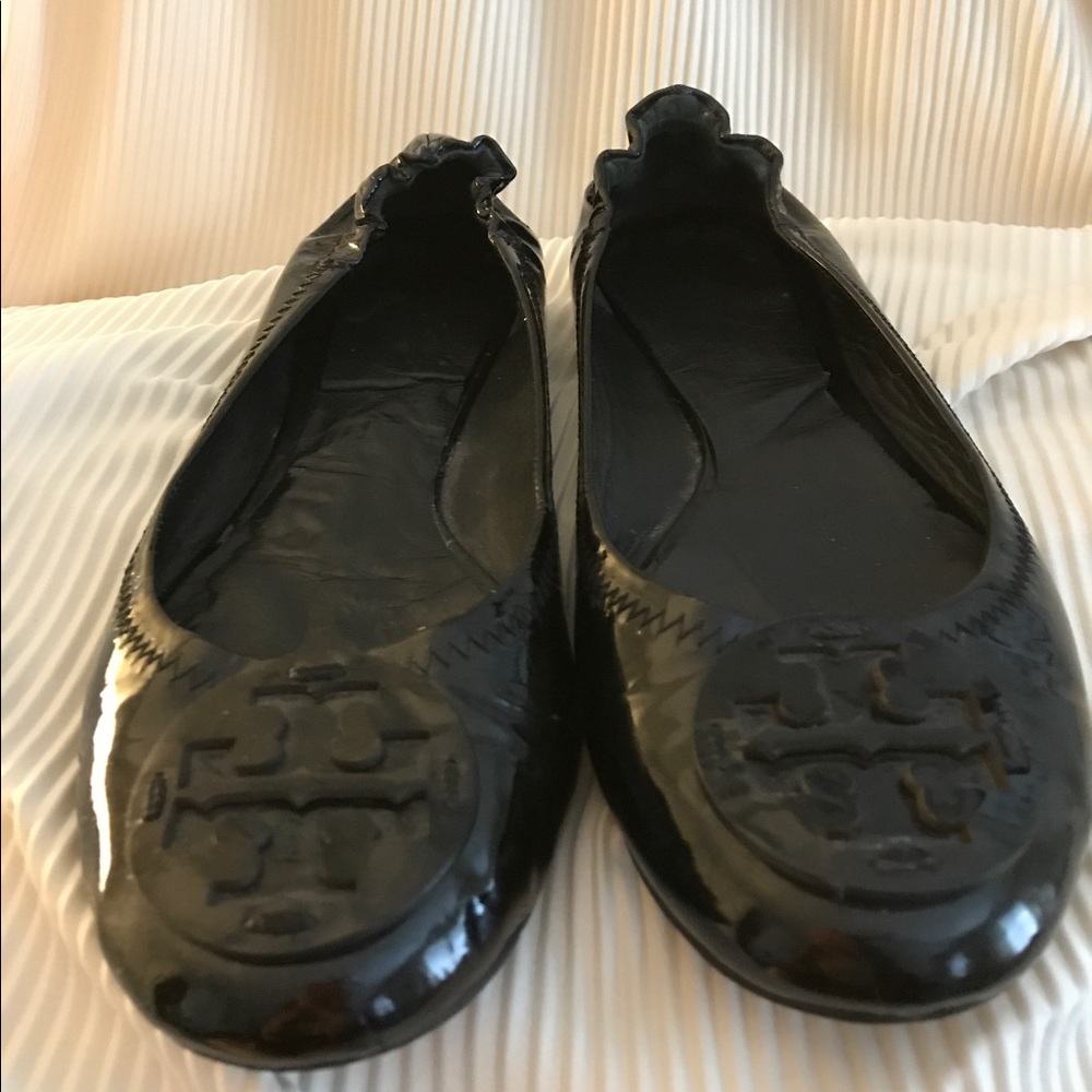 Black patent leather Tory Burch Reva