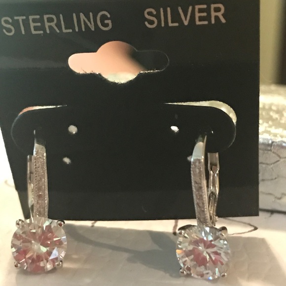 ❤️A STEAL ❗️Sterling Earrings Swarovski Elements - Picture 2 of 5