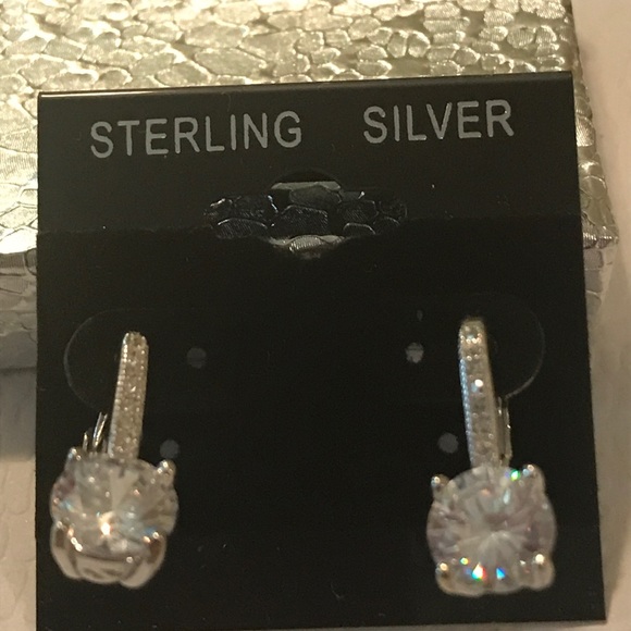 ❤️A STEAL ❗️Sterling Earrings Swarovski Elements - Picture 3 of 5