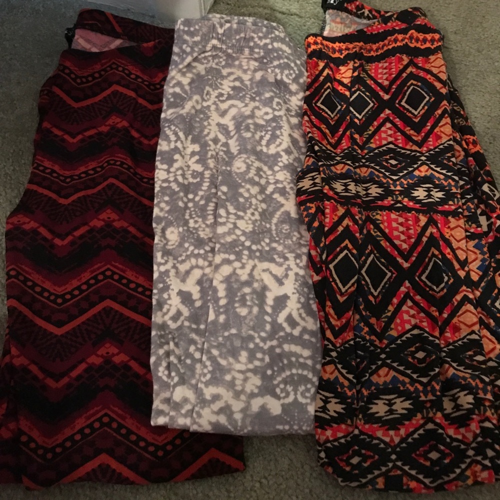 3 pairs of leggings