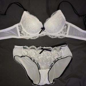 White bra and panty set (32b, S)