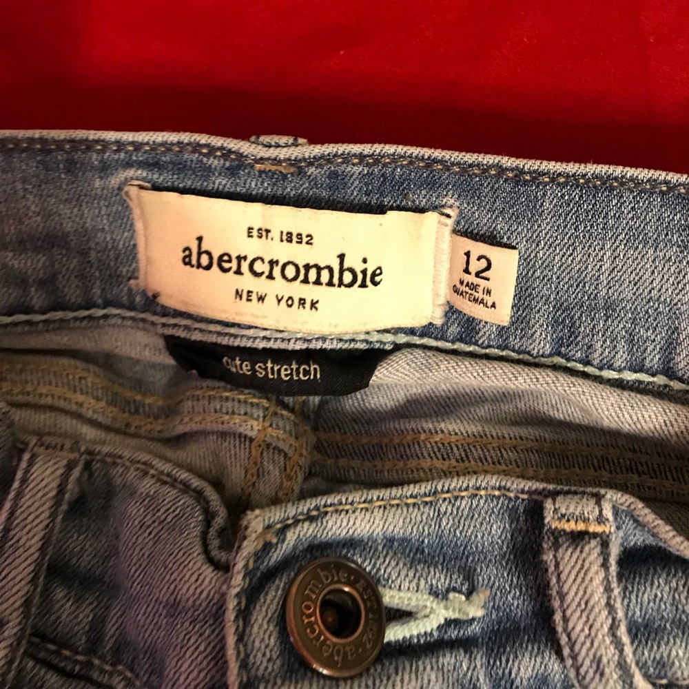 Shorts - Picture 2 of 3