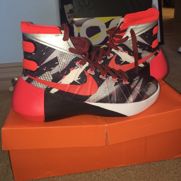 Hyperdunk 2015 - Picture 2 of 5
