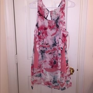 Guess high-low Floral Pink Blouse Keyhole Back
