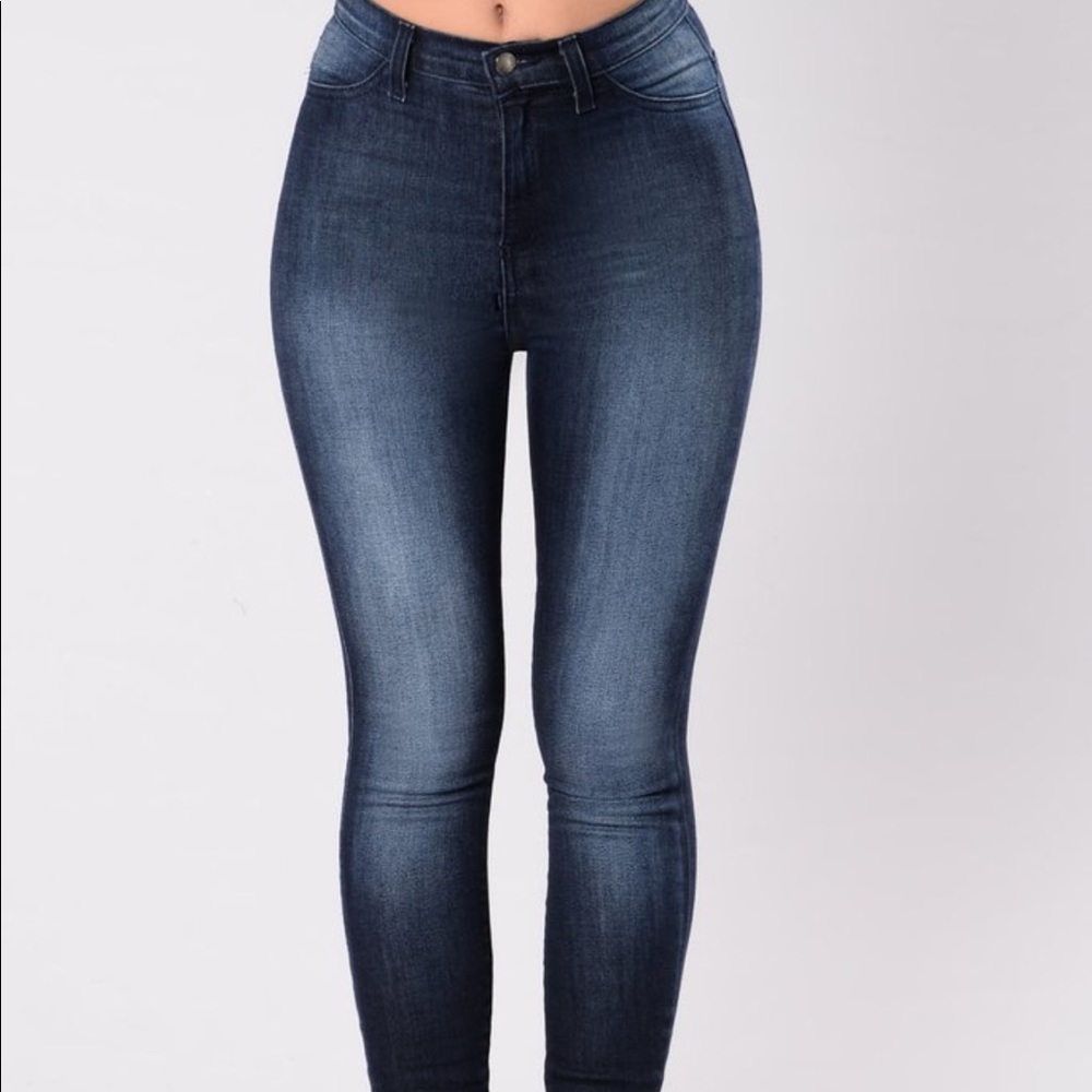 NEW WITH TAGS - SZ 3 High Wasted Indigo Jeans