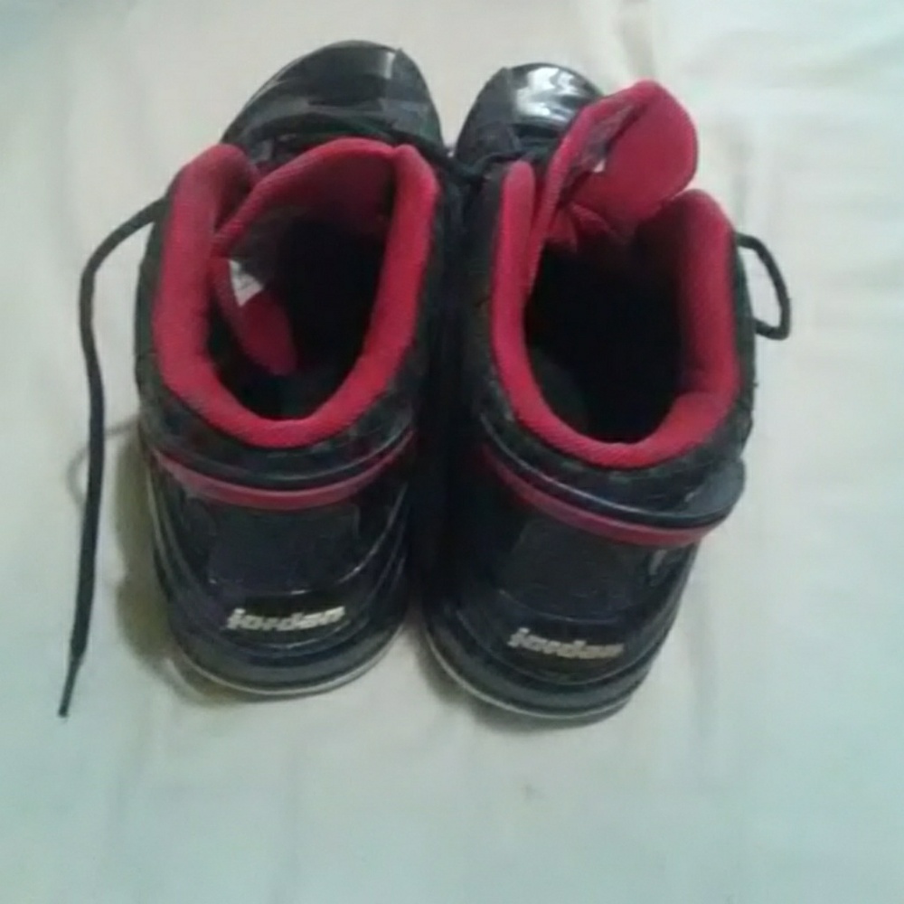 Shoes - Picture 2 of 6