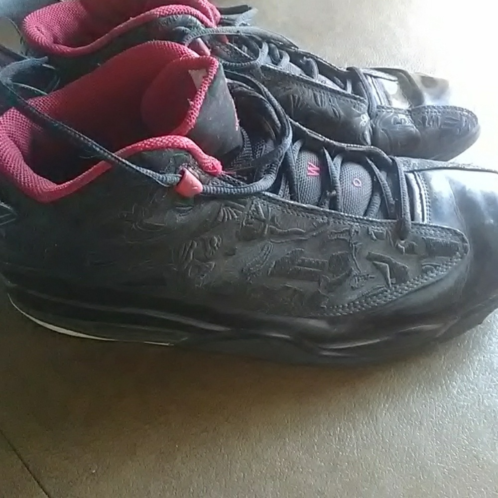 Shoes - Picture 3 of 6