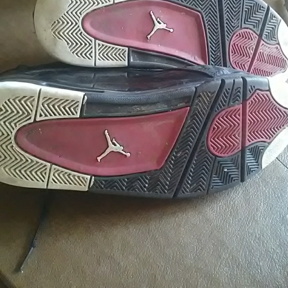 Shoes - Picture 5 of 6