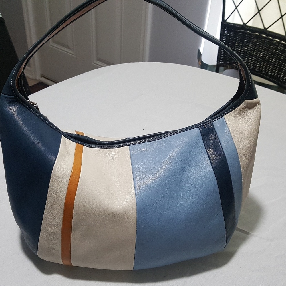 Limited addition COACH short shoulder bag
