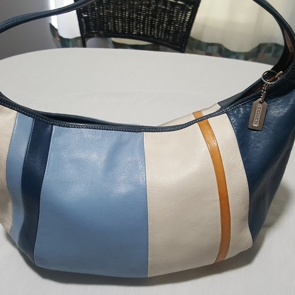 Limited addition COACH short shoulder bag - Picture 6 of 8