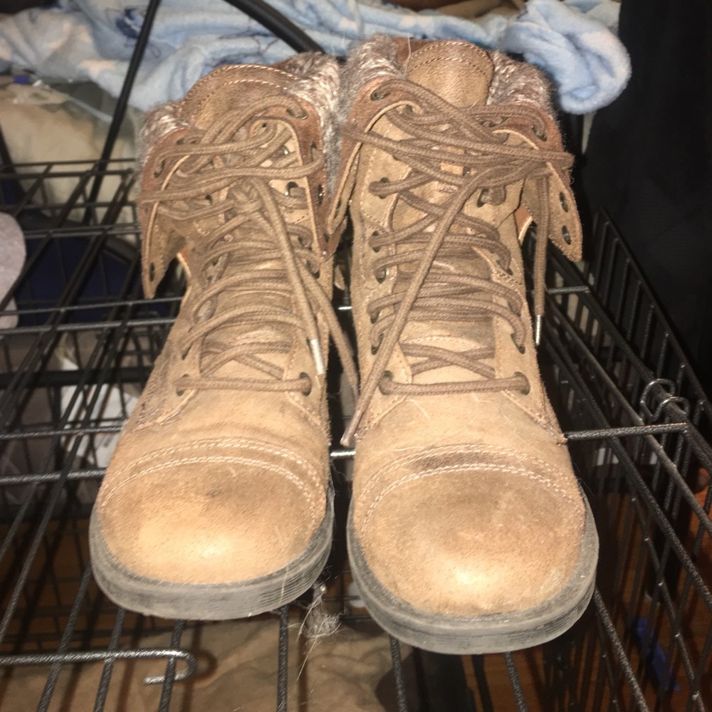brown boots