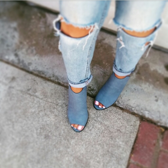 LAST PAIR!!//The Cleo//Moon Blue Mule - Picture 2 of 5