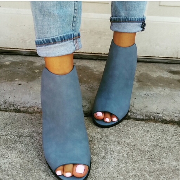 LAST PAIR!!//The Cleo//Moon Blue Mule - Picture 3 of 5