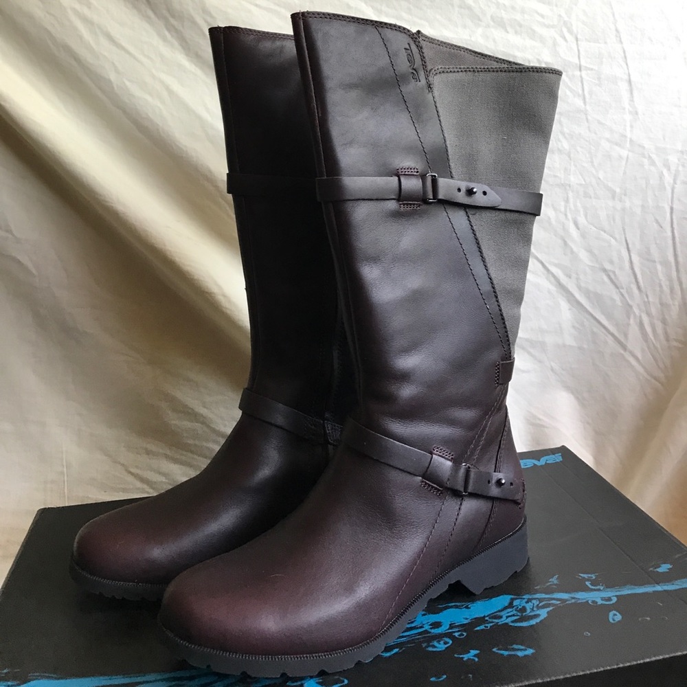 Teva Burgundy Leather Boots