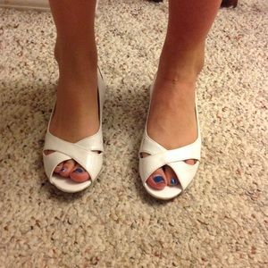 White American eagle flats