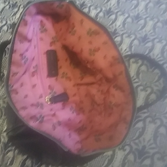 Black. Quilt heart puff handbag - Picture 4 of 4