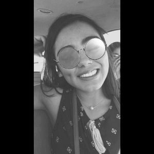 Meet your Posher, Elva