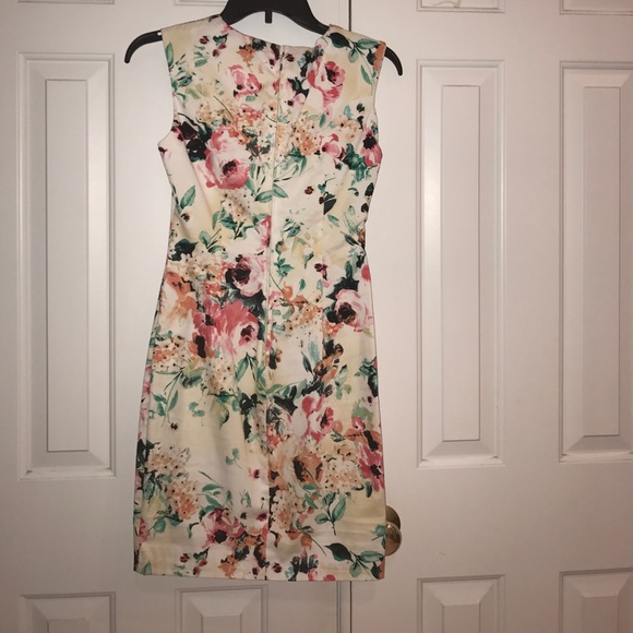 B. Darlin floral shift dress - Picture 2 of 3