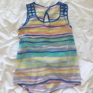 Pastel sleeveless blouse