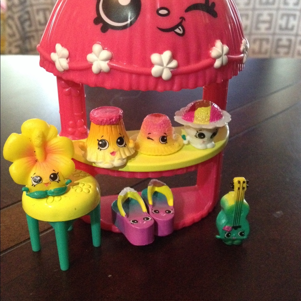 Shopkins Hawaii set with addition Shopkins