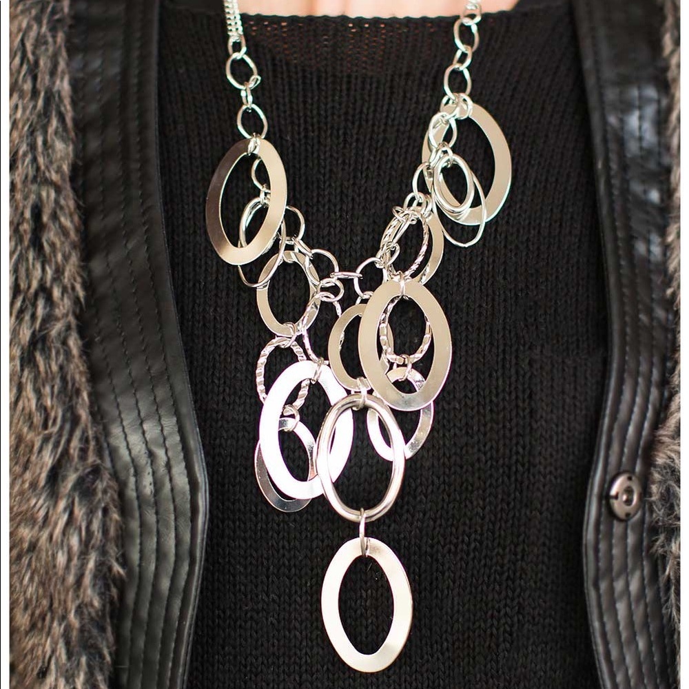 Paparazzi Necklace & matching earrings