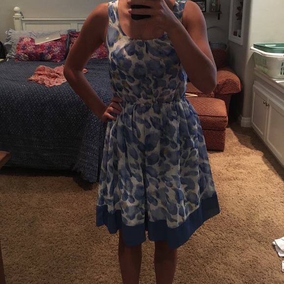 Dress - Picture 1 of 4