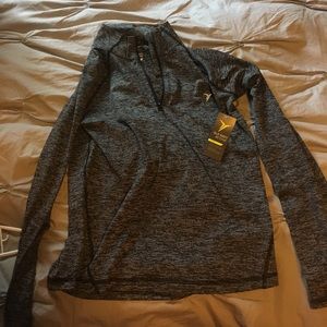 A old navy workout sweatshirt❣️