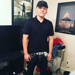 Meet your Posher, Sebastian