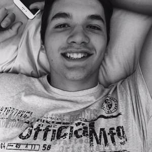 Meet your Posher, Chase