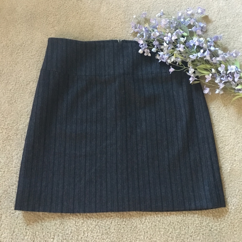 NWT Banana Republic soft wool skirt