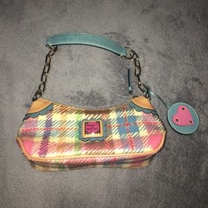 plaid Dooney & Bourke hand bag- Excellent shape!