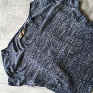 Short sleeve crop top