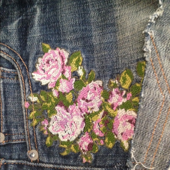 American Eagle Floral Jean Shorts Size 00 - Picture 2 of 6