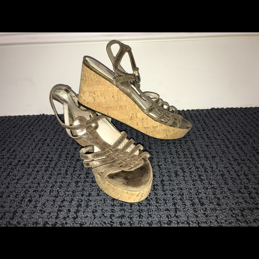 Vaneli wedges