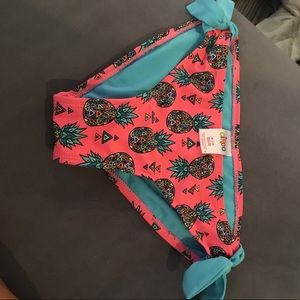 Swimsuit with pineapples 🍍