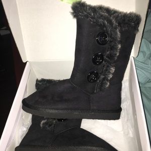 Women's black boots