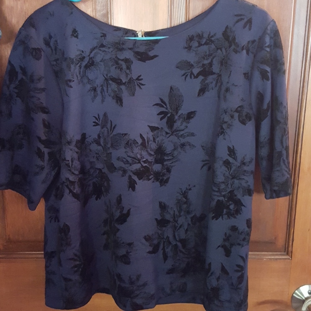 Floral top